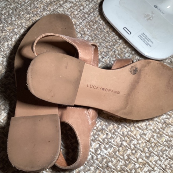 Lucky Brand sandals. - Picture 4 of 6